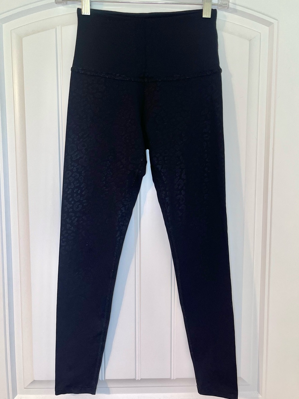 Beyond Yoga PowerShine Black Leopard Legging Size XS Full Length